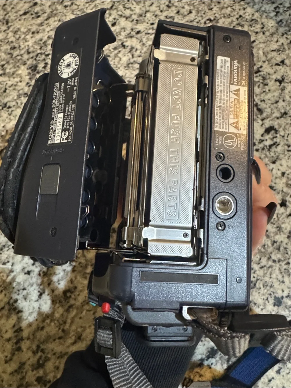 Sony Handycam DCR-TRV350 Digital8 Hi8 8mm Camcorder VCR Player~ tested